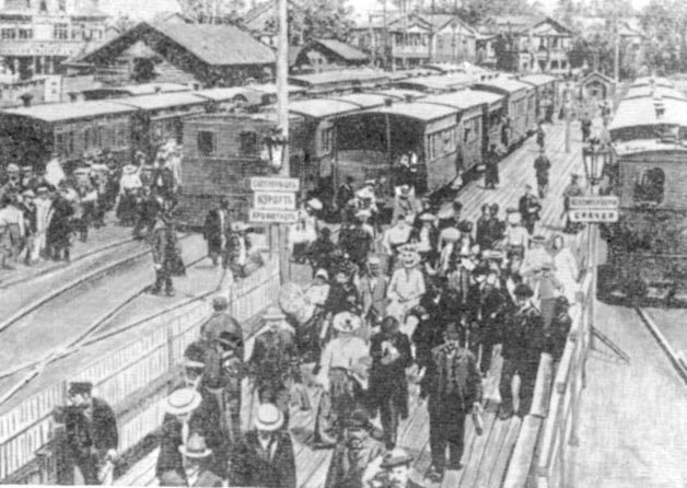Перрон Приморского вокзала (ныне - территория около ст. м.&quot;Черная речка&quot;). Фото до 1917 г.