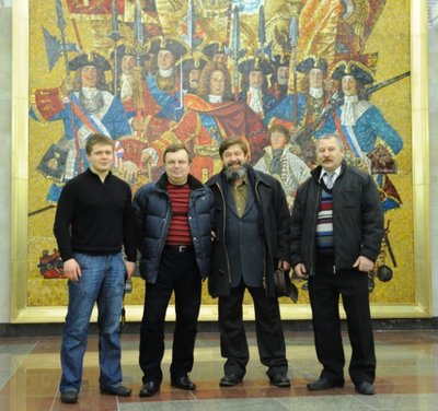 Слева направо: Е.А.Быстров, В.А.Маслак, А.К.Быстров (художник), Н.В.Ромашкин-Тиманов (архитектор)