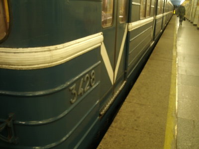 В 3428 сохранились одиночные у кабины.