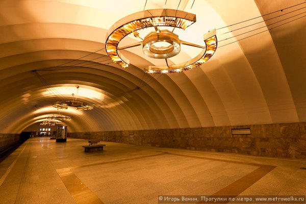 100115-1061242.jpg (130.18 КБ) 5349 просмотров Новочеркасская, вид по диагонали.