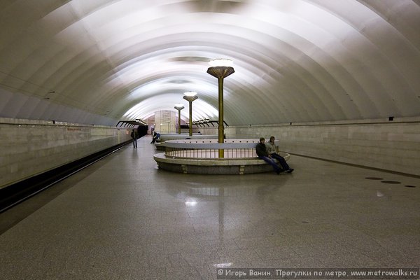 081115-1043465.jpg (120.55 КБ) 5671 просмотр Фото 2008 года. Для сравнения. Согласитесь, что белый свет выглядит приятнее?