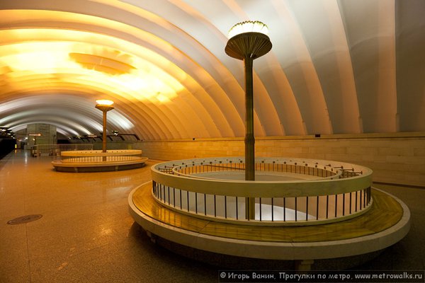 100118-1061442.jpg (121.01 КБ) 4989 просмотров Но, конечно, эта лампа заметно ярче, чем старые.