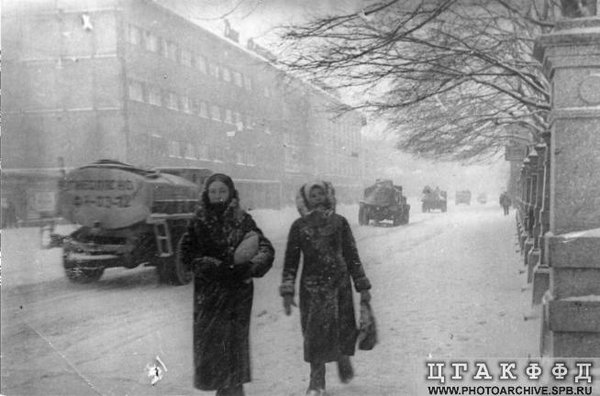 ~петроградская-1943.JPG