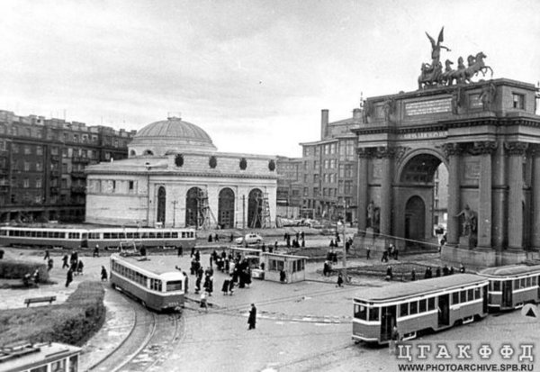 x_e26e9e94.jpg (59.26 КБ) 6634 просмотра «Нарвская» незадолго до открытия