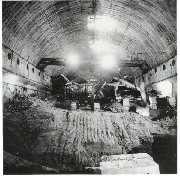 Спортивная строится..jpg (167.06 КБ) 6194 просмотра Спортивная, дата съёмки не известна.