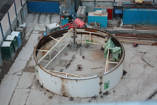 IMG_6414.JPG (399.04 КБ) 5462 просмотра А это, я так понимаю, это та самая трудноизвлекаемая оболочка щита. Её резали, а потом сваривали.