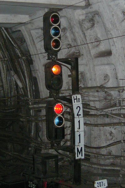 OB180306.JPG (139.26 КБ) 9950 просмотров Включен красно-жёлтый сигнал