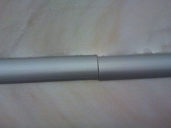 2011-12-28 14.32.37.jpg (1.49 МБ) 10098 просмотров Кривой стык в переходе между эскалаторами