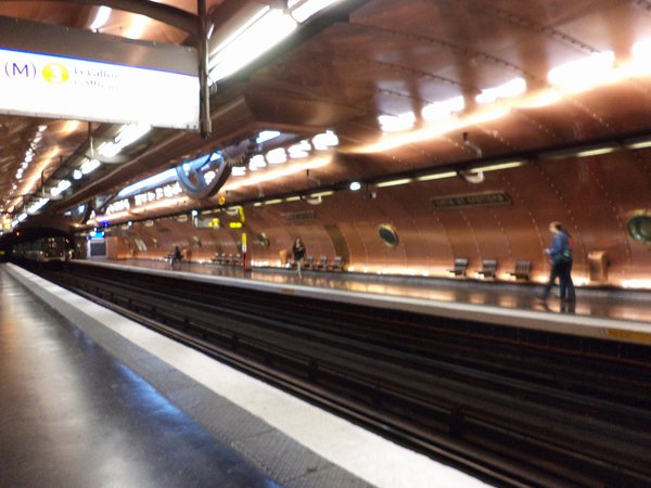 Paris1.jpg (1.33 МБ) 24535 просмотров Станция Arts et Metiers