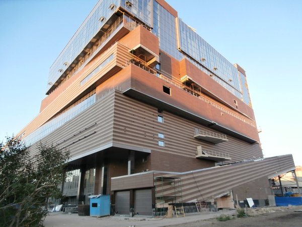 P7270072.JPG (3.67 МБ) 5974 просмотра Въезд в паркинг