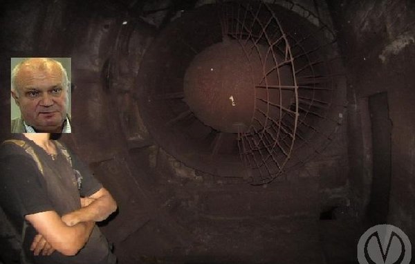 81.jpg (30.54 КБ) 8418 просмотров Подпись под фото гласит "Кавесы в вш № 219 / Посторонние в вентеляционной шахте № 219.