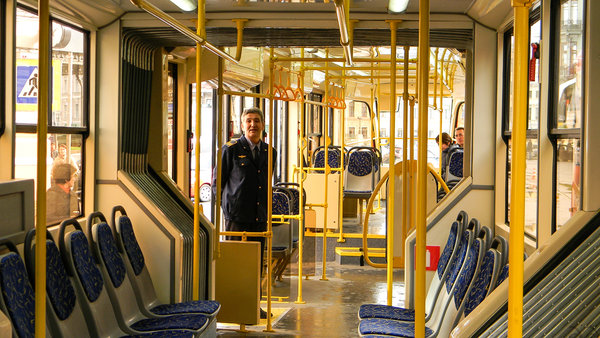 Салон_вторая секция.jpg (929.74 КБ) 3532 просмотра Салон, вид из первой секции.