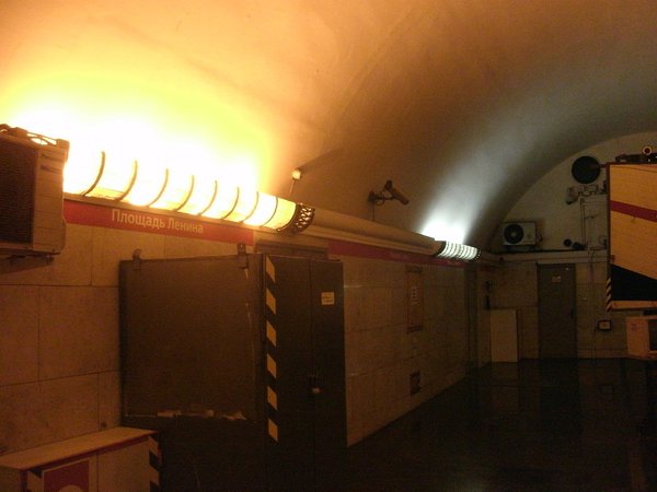 Lenin.jpg (269.79 КБ) 9151 просмотр Площадь Ленина, 1-ый путь, начало.