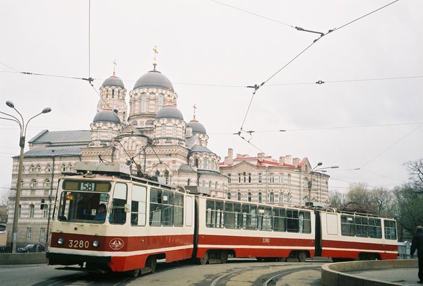 0_6e602_7a3339f7_XXXL.jpeg (234.31 КБ) 3281 просмотр 71-139 (ЛВС-93) №3280, набережная реки Карповки. 1 мая 2003 года. Автор фотографии Владимир Валдин.
