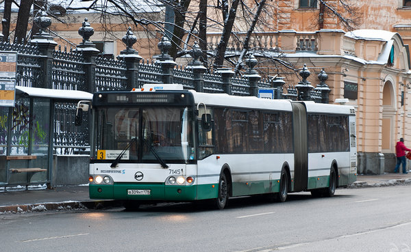 ЛиАЗ-6213.20 №7145.jpg (979.36 КБ) 2921 просмотр ЛиАЗ-6213 №7145, Конногвардейский бульвар