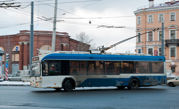 БКМ 321 №3419.jpg (661.77 КБ) 3166 просмотров БКМ 321 №3419, поворачивает с площади Труда на Конногвардейский бульвар.