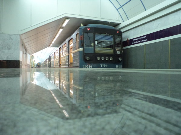 DSC09264.JPG (2.27 МБ) 3531 просмотр Отражение поезда)