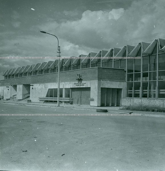 file27.jpeg (202.05 КБ) 10792 просмотра Вестибюль "Рыбацкого", 1987 г.