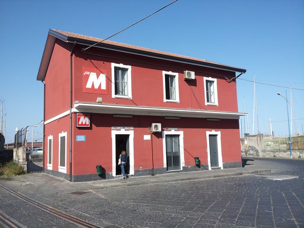Конечная станция Porto, в прошлом жд станция.