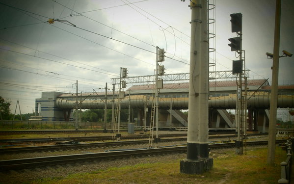 P6230175.JPG (723.47 КБ) 10204 просмотра Переход над путями и вокзал станции вид со стороны Москвы