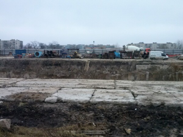 CAM02001.jpg (931.13 КБ) 7343 просмотра Вдоль котлована