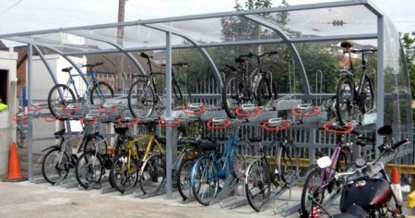 Пример размещения 26 парковочных мест велосипедов на площади ~10 кв. м. (площадь одного парковчного места для автомобиля)