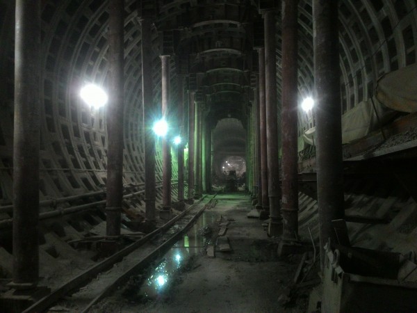 Сст. Унтерцуги под переборку боковых станционных тоннелей.