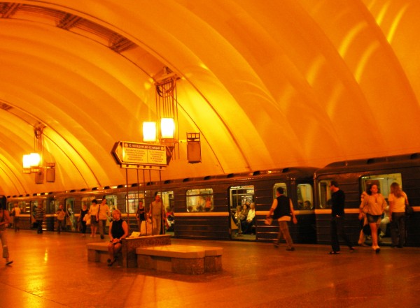 Ligovsky_metrostation-2[1].JPG