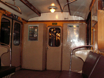 шкафы в вагоне серии Ема №3841